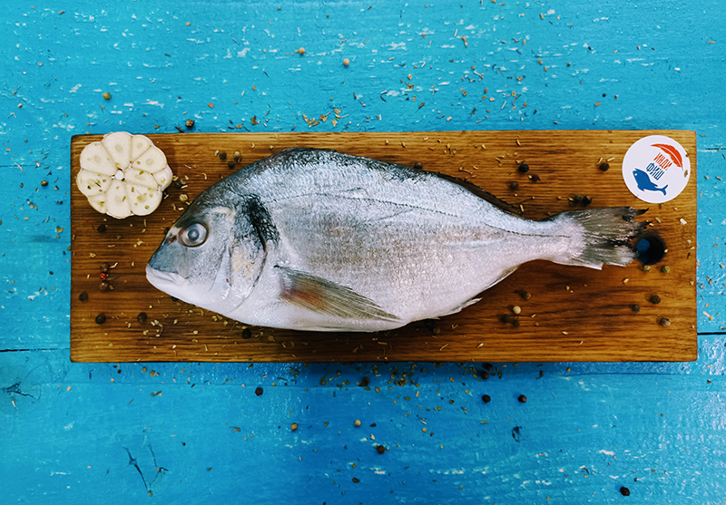 Где можно купить свежую рыбу дорадо в Санкт-Петербурге?
