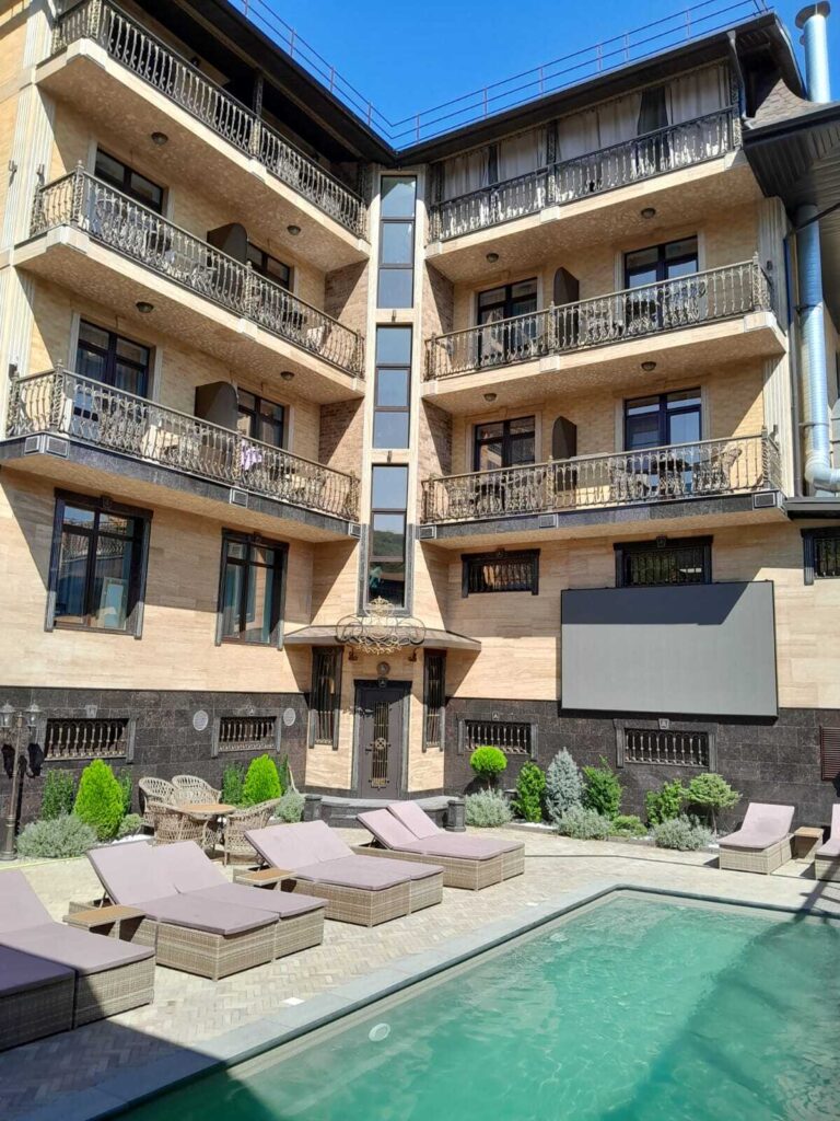 Отель «Атриум» в Архипо-Осиповке - идеальное место для отдыха на Черном море