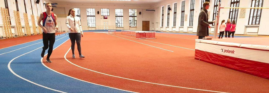 Превосходное резиновое покрытие для спортивных залов от компании "Раннер"