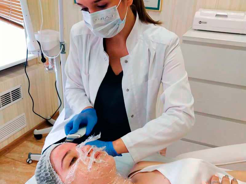 Преимущества обучения на курсах косметологии